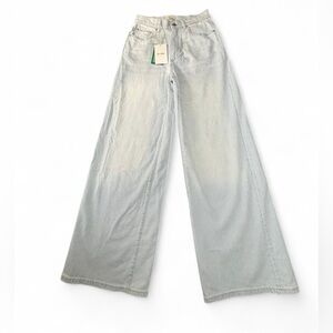 DL1961 Hepburn Wide Leg Jeans Light Wash High Rise Size 28 NWT